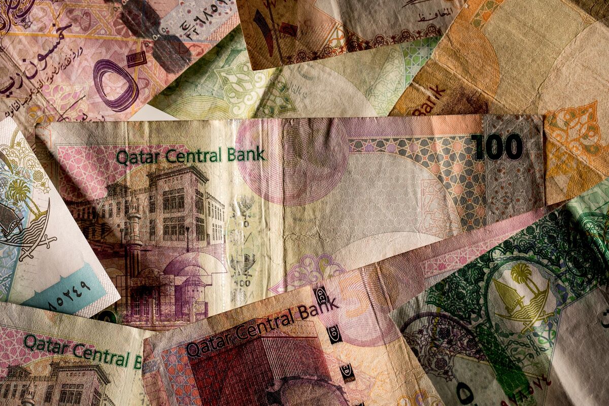 Alone in the Gulf, Qatar's Currency Escapes Devaluation ...