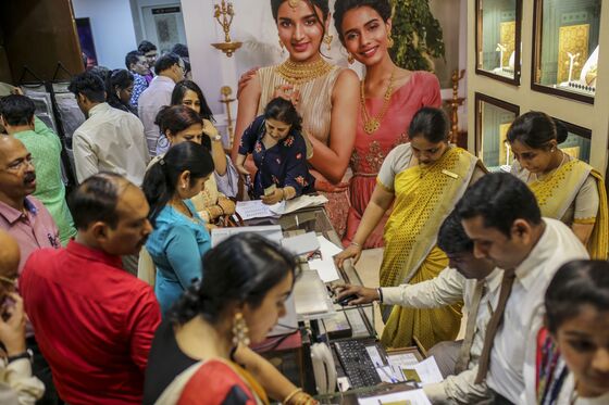 Biggest Gold Buying Day in India Off to a Slow Start
