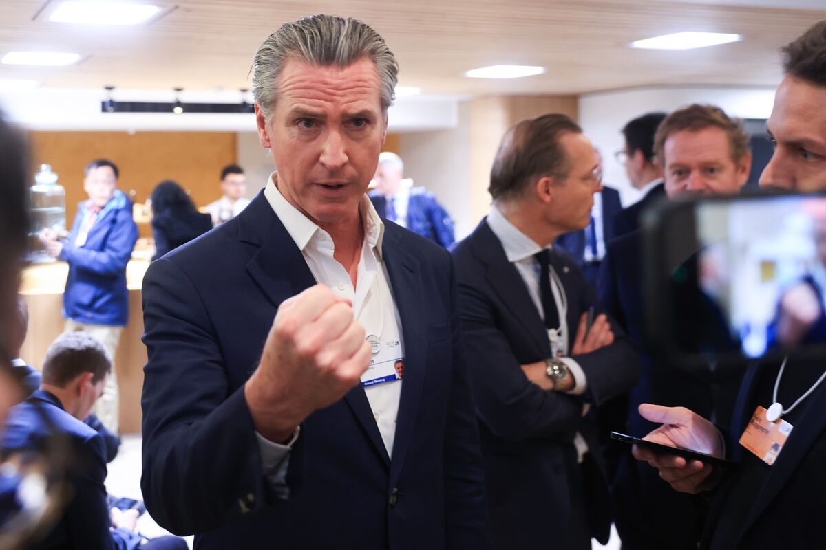 California Governor Newsom Says White House Barred Him From Davos Event -  Bloomberg