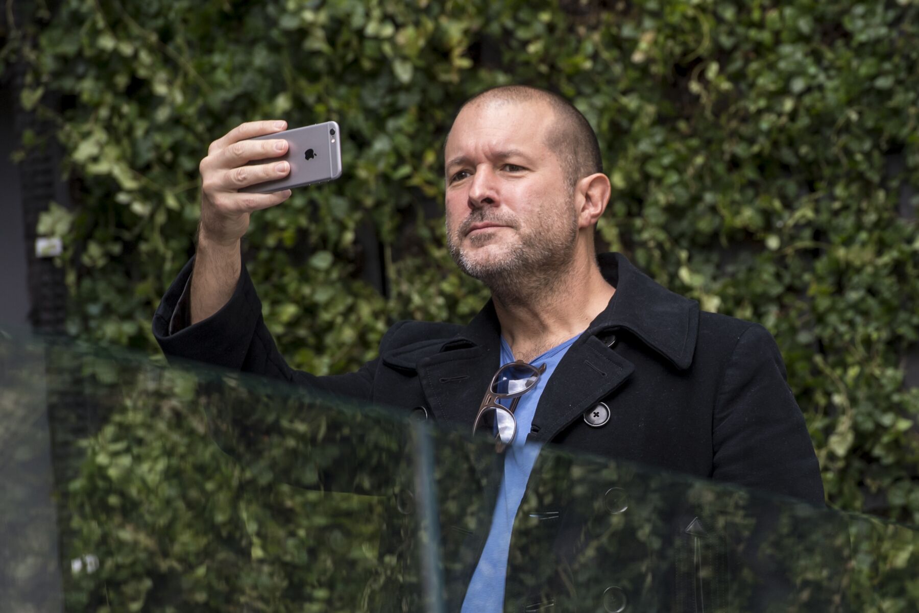 Jony Ive S Departure Marks End Of Apple S Design Cult Bloomberg