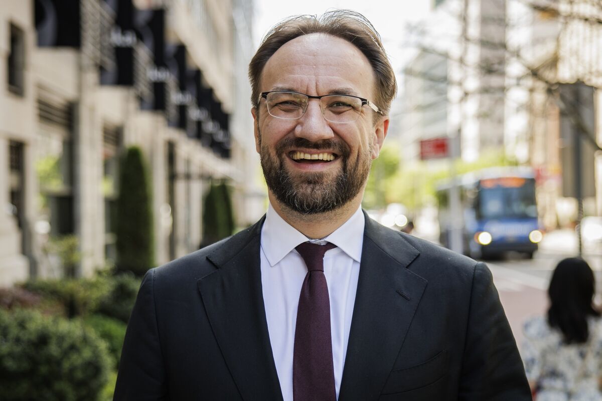 Quan chức ECB Simkus: Không thấy cần cắt giảm lãi suất thêm do sức mạnh bất ngờ của nền kinh tế