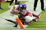 Daniel Jones throws for 321 yards, Giants rally from 21-point deficit to beat Cardinals 31-28