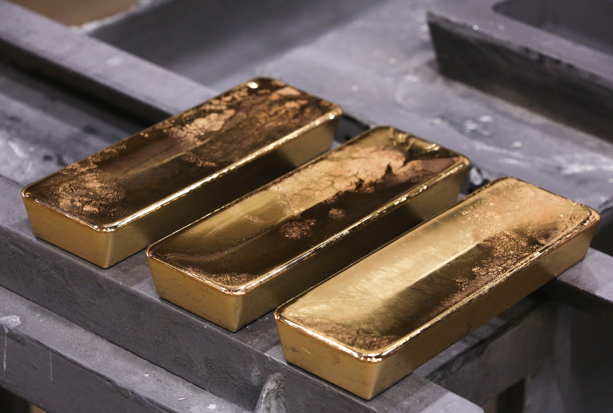 Gold Production At The JSC Krastsvetmet Precious Metals Plant