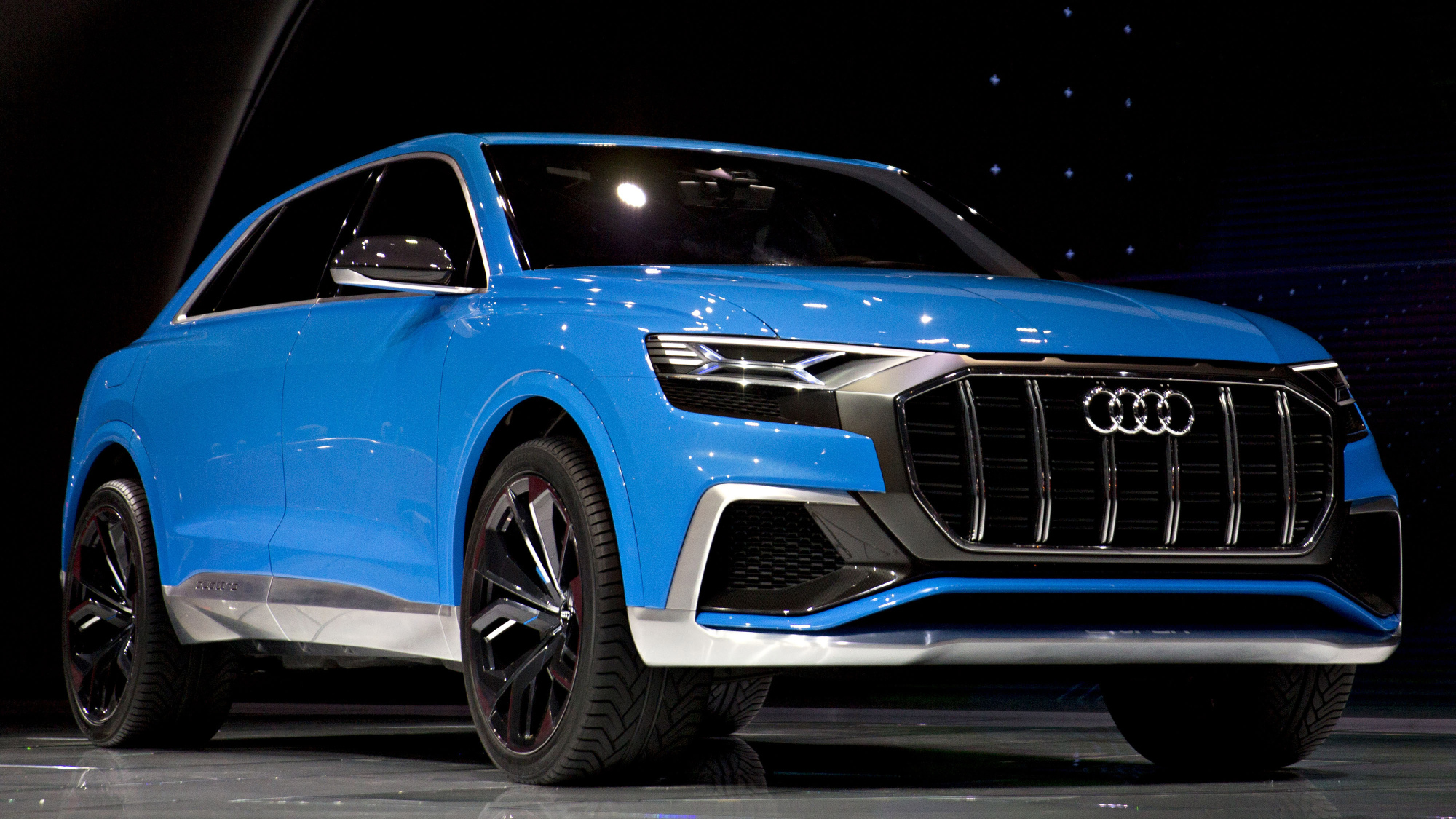 Audi Q8 Suv At Detroit Price Specs Electric Hybrid Plug In Bloomberg