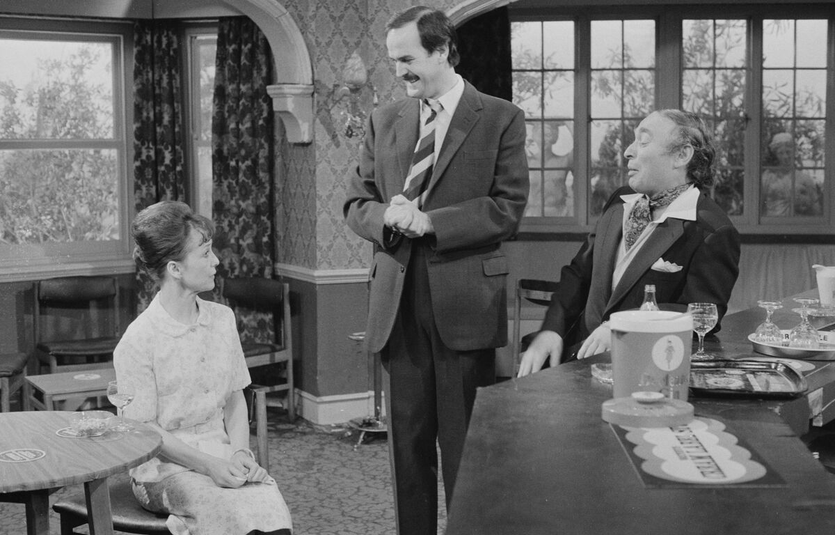 Fawlty Towers Forever Bad Service Is in England's Cultural DNA Bloomberg