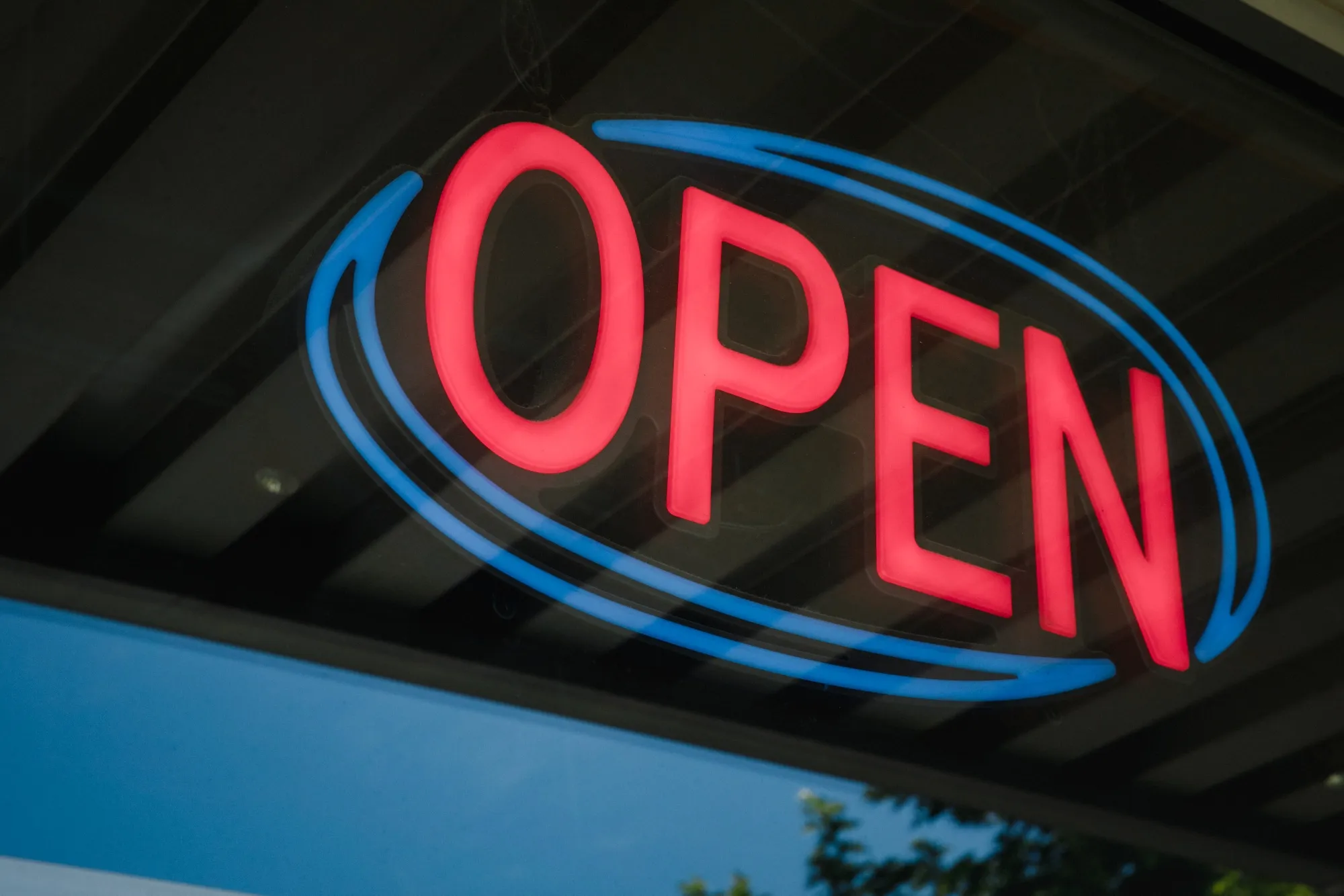 Restaurants And Theaters Reopen As Georgia Moves Forward With Plans