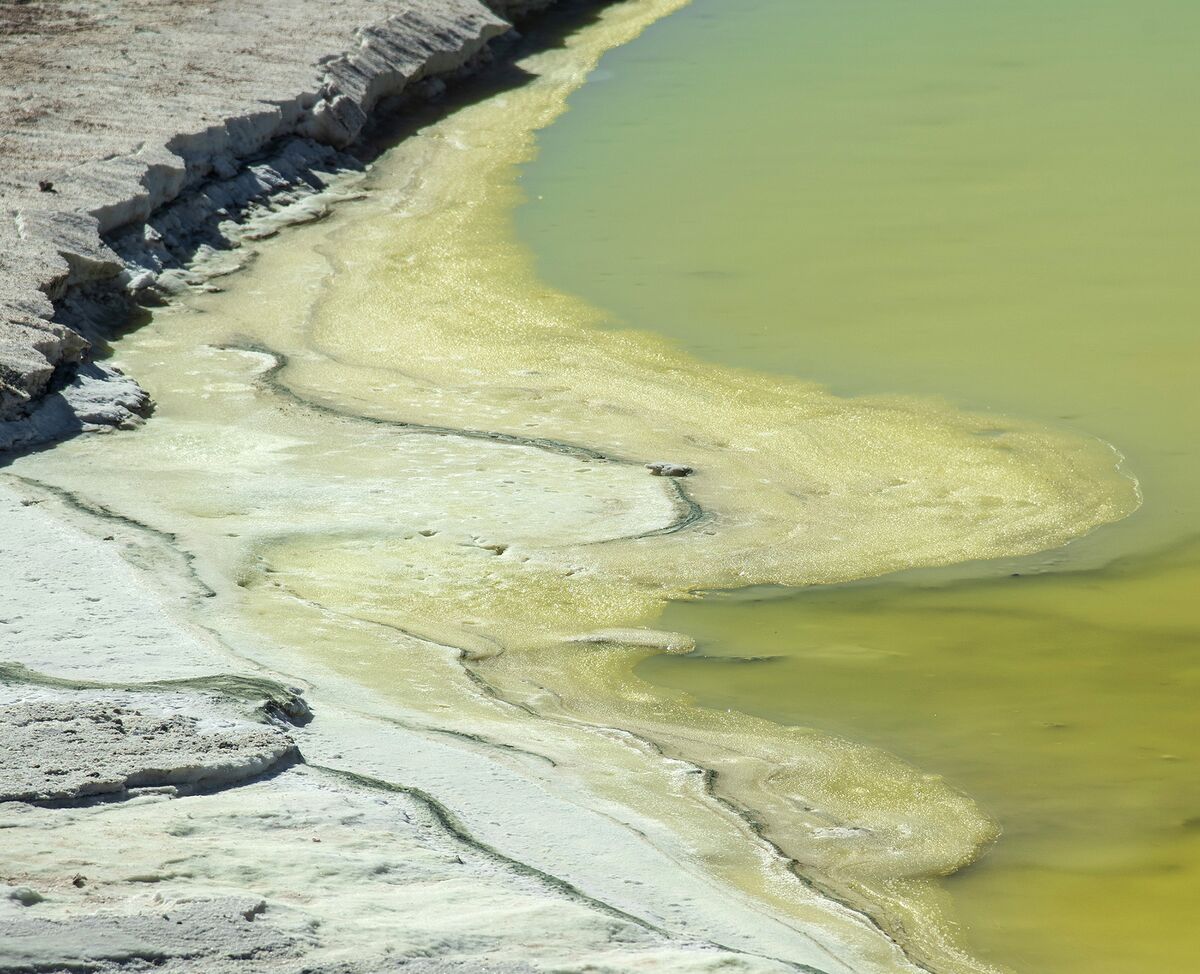 Canadian Wealth Minerals cible les investisseurs européens pour l’extraction du lithium Canadian Wealth Minerals cible les investisseurs européens pour l’extraction du lithium
