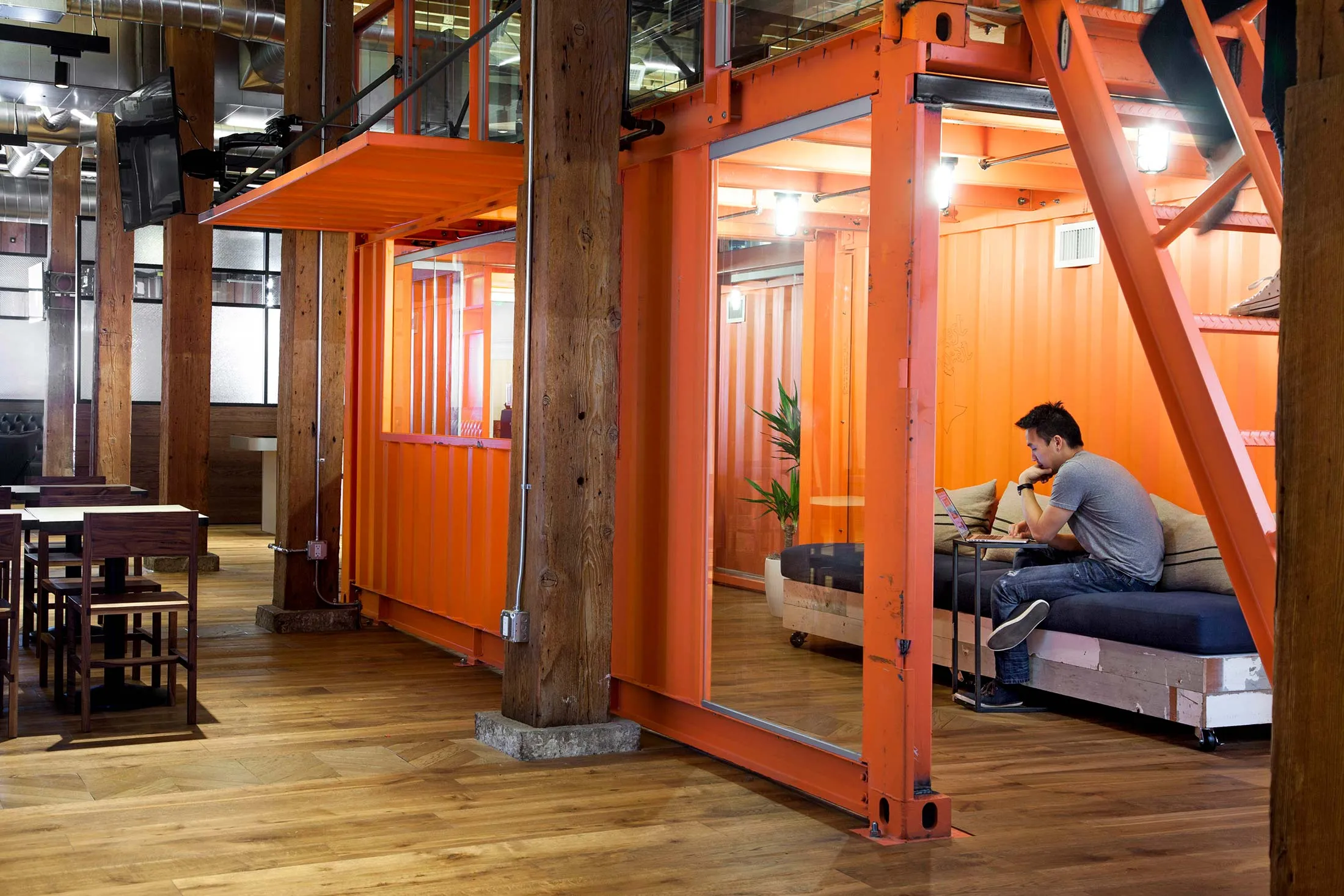 1481749124_GitHub_Office-02