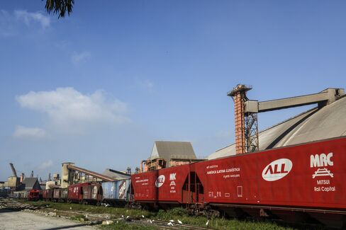 Brazil $42 Billion Rail Bet to Cut Iron Ore-Farm Costs