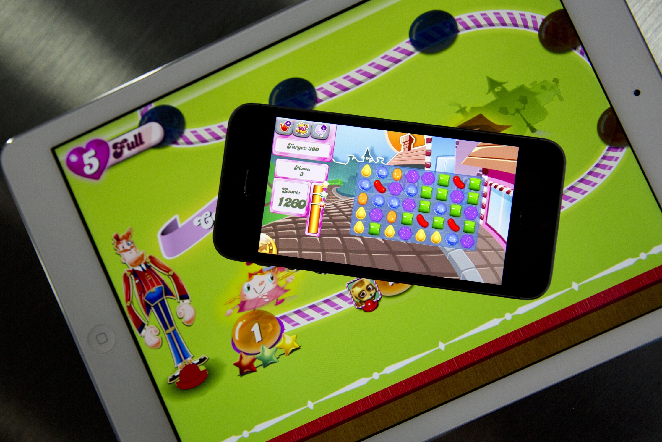 Candy Crush Saga is giving unlimited lives due to coronavirus