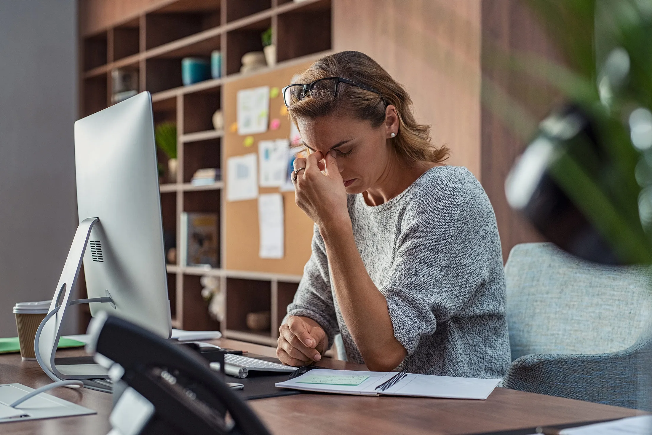 RF Business woman tired sick
