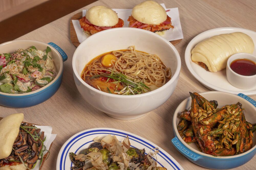 David Chang S Momofuku Ramen Invades Midtown Fine Dining Bloomberg