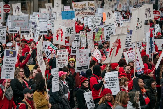 Chicago Teachers Strike Extends as Sides Fail to Reach Deal