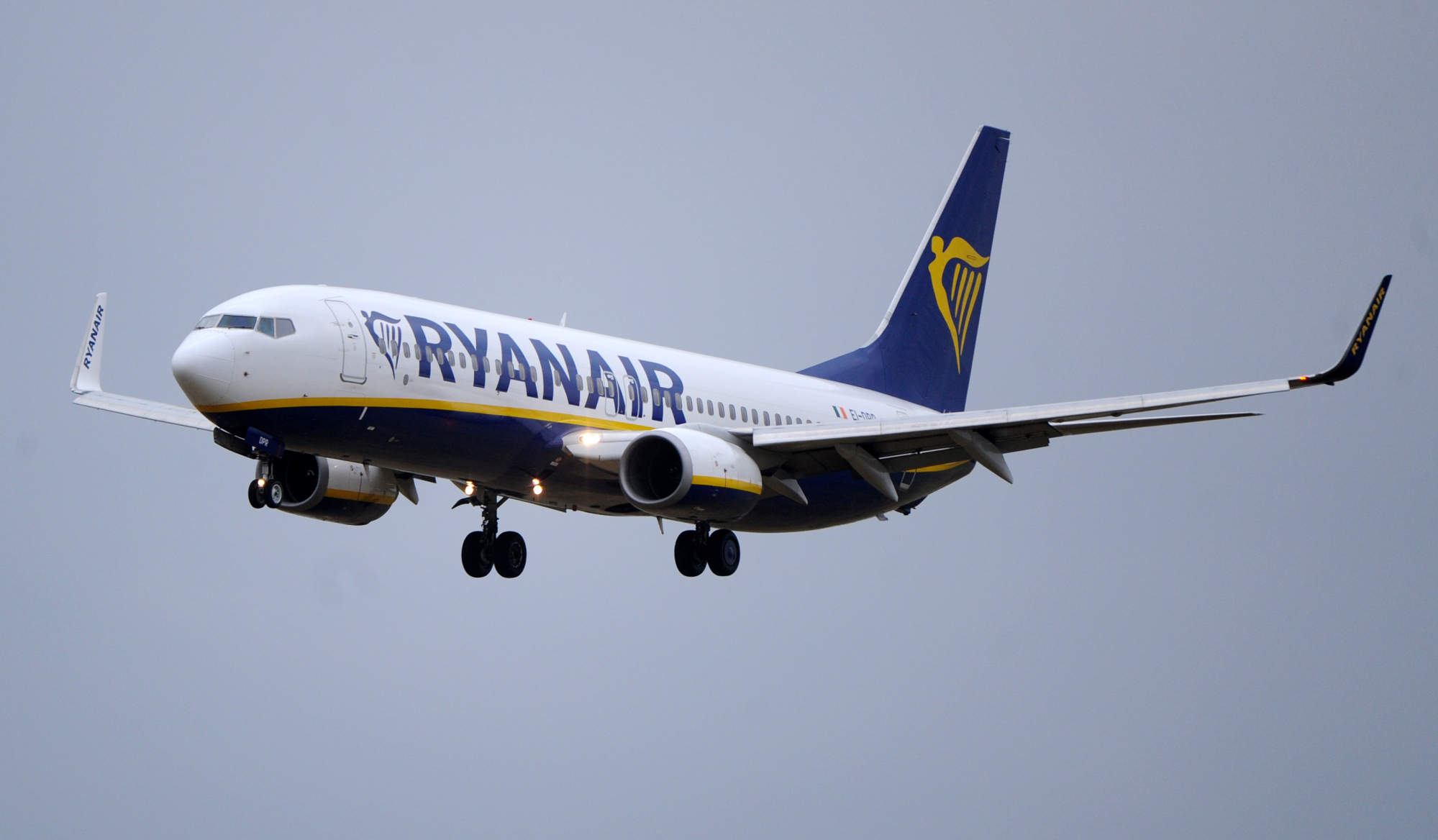ryanair lost property left on plane
