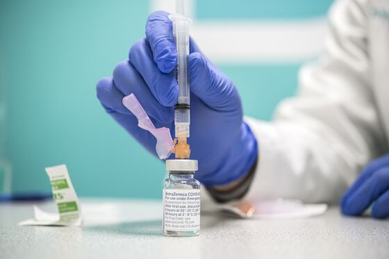 Canada’s Vaccine Push Plagued by Confusion, Erratic Supply