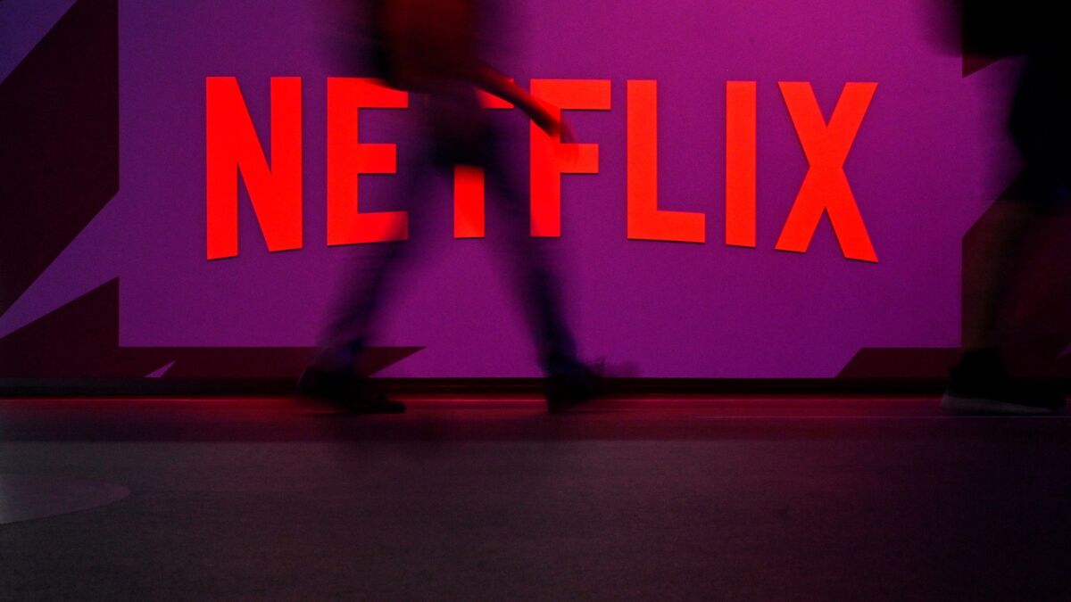 Netflix Is Thinking Inside the Box, Analyst Pachter Says
