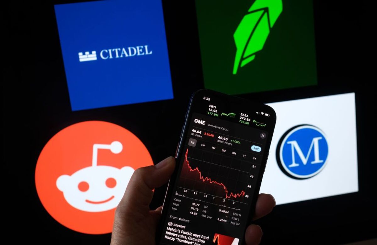 High-Flying Trading App Robinhood Goes Down at the Wrong Time