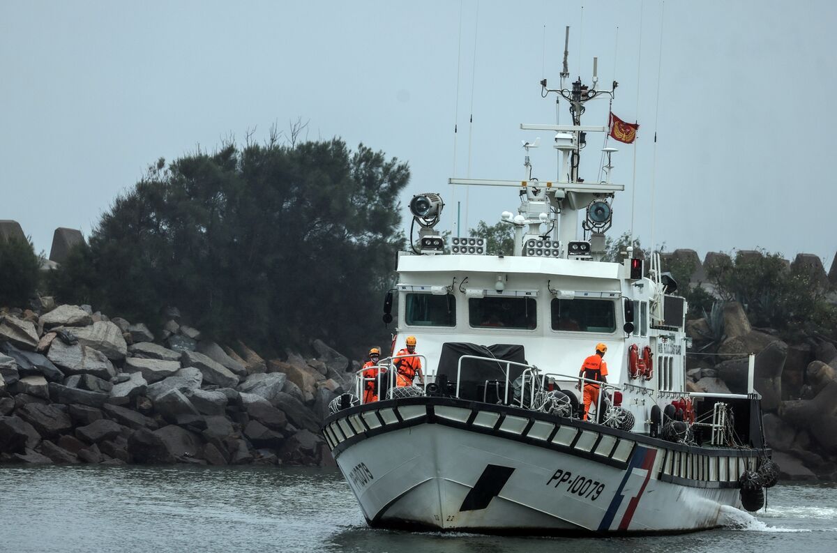 Taiwan Coast Guard Plans Visit to Philippines as China Pressure Grows