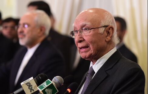 Pakistan's de Facto Foreign Minister Sartaj Aziz