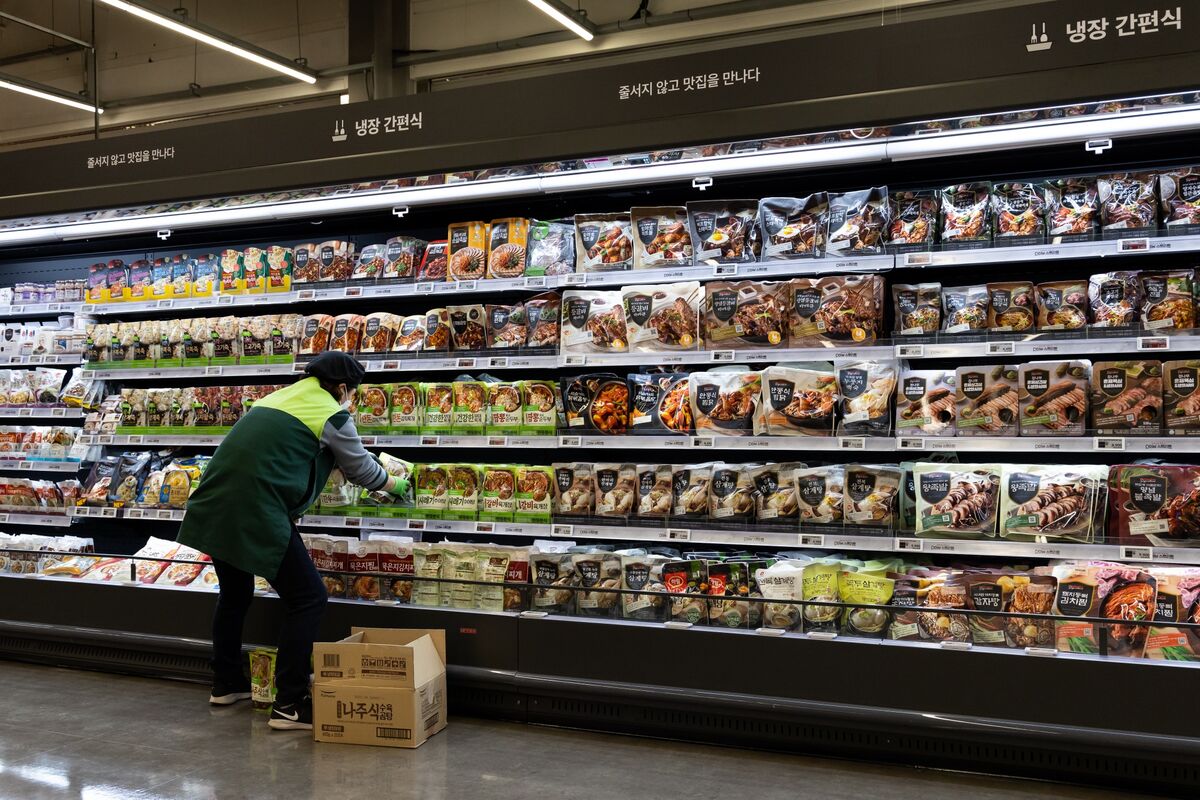 Homeplus Creditors Vote on Struggling Korean Megamart’s Future