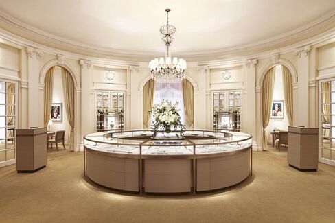The Princess Grace salon.