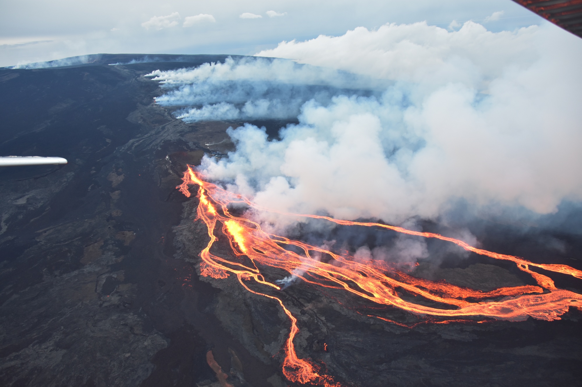 Mauna Loas Volcanic Eruption Disrupts Co2 Monitoring Station Bloomberg