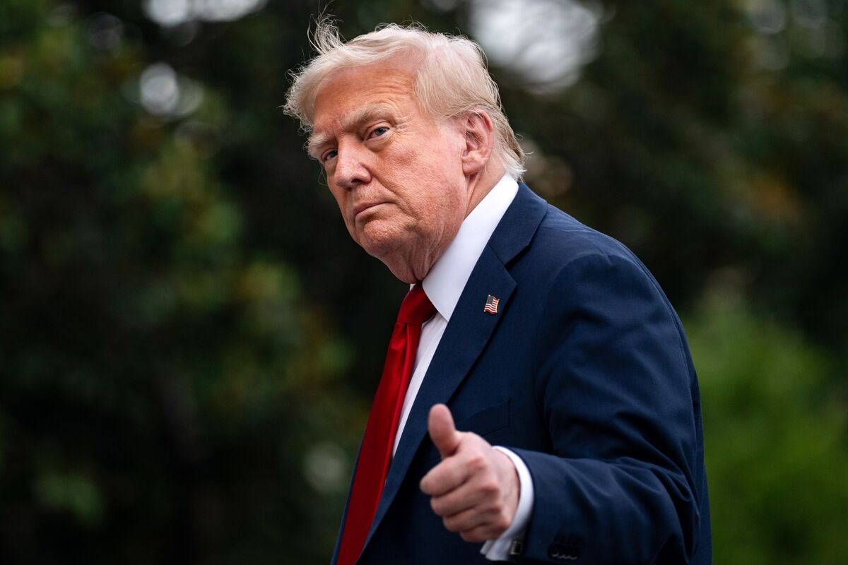 ブルームバーグのニュース記事「トランプ氏、ＡＩ政策巡り来週演説－中国念頭に米国の優位確保へ」の画像