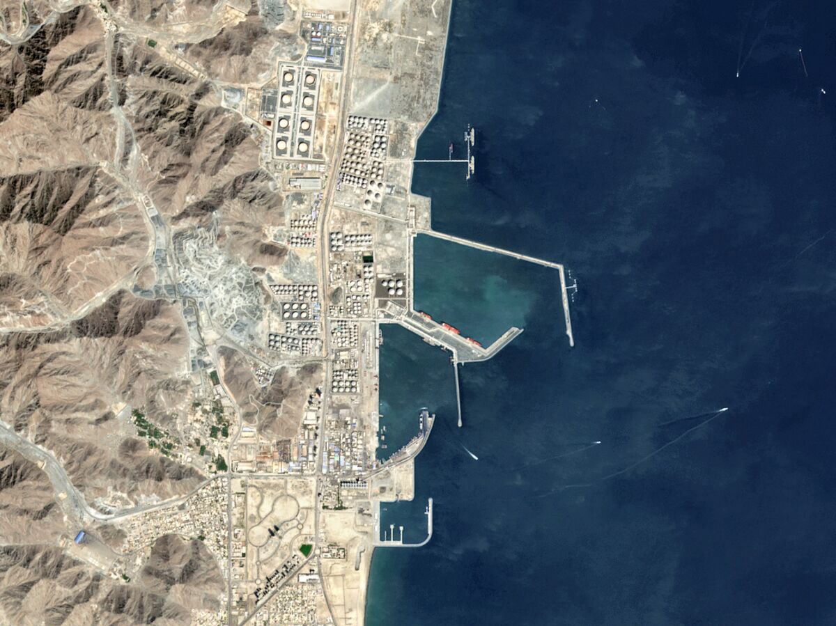 bloomberg.com - Ruth Liao - Fujairah Oil Terminal Struck in Latest Aerial Attacks on UAE