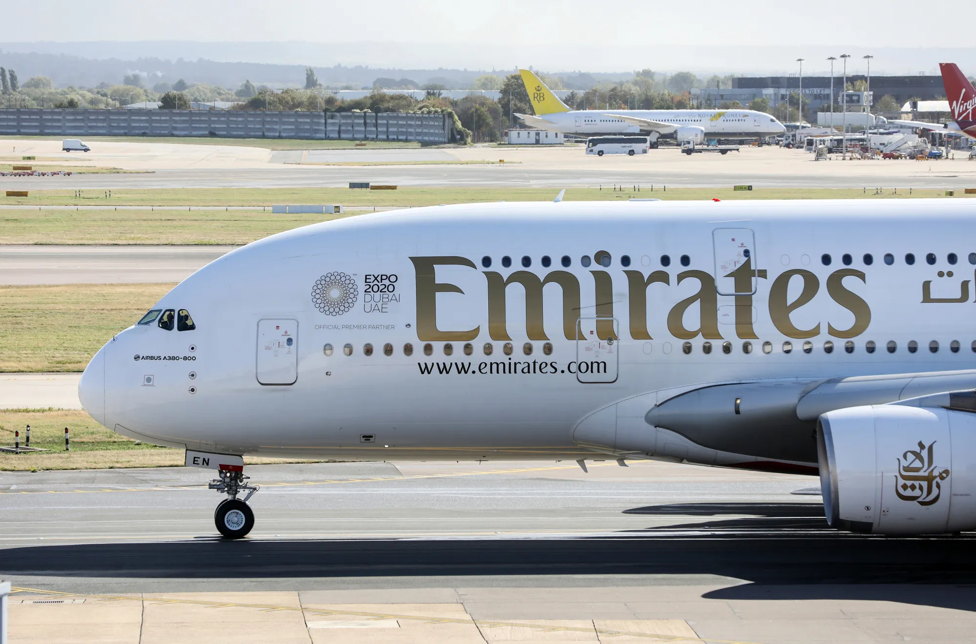 Emirates Seeks Etihad Airline Takeover 
