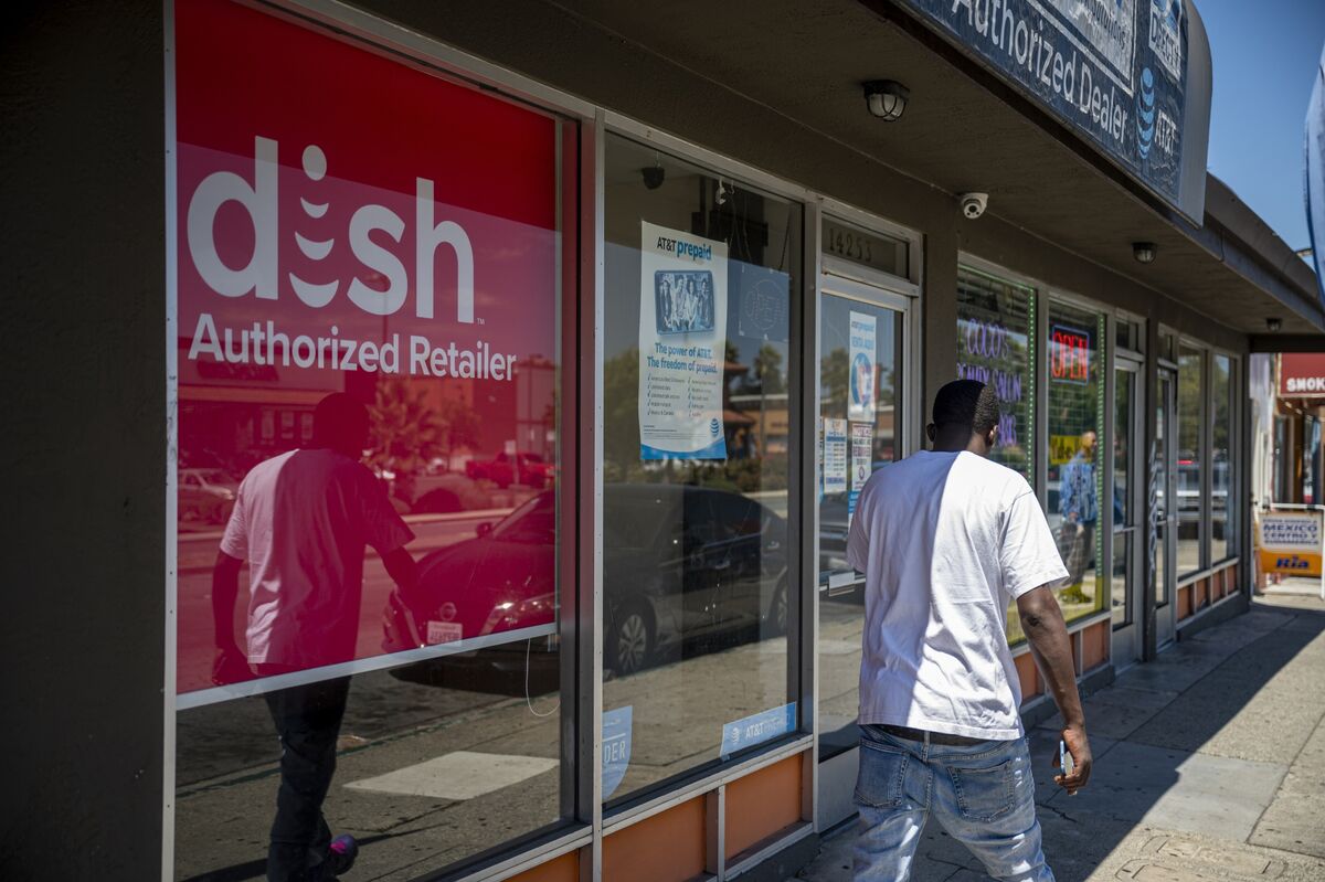 Dish Jumps After FCC Clears EchoStar Deal Reuniting Ergen’s Empire