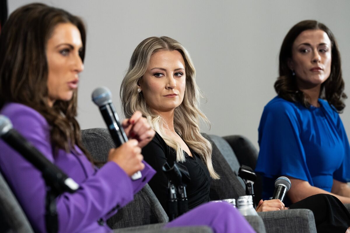 Former Trump Staffers Join Liz Cheney on the Road to Stop Trump - Bloomberg