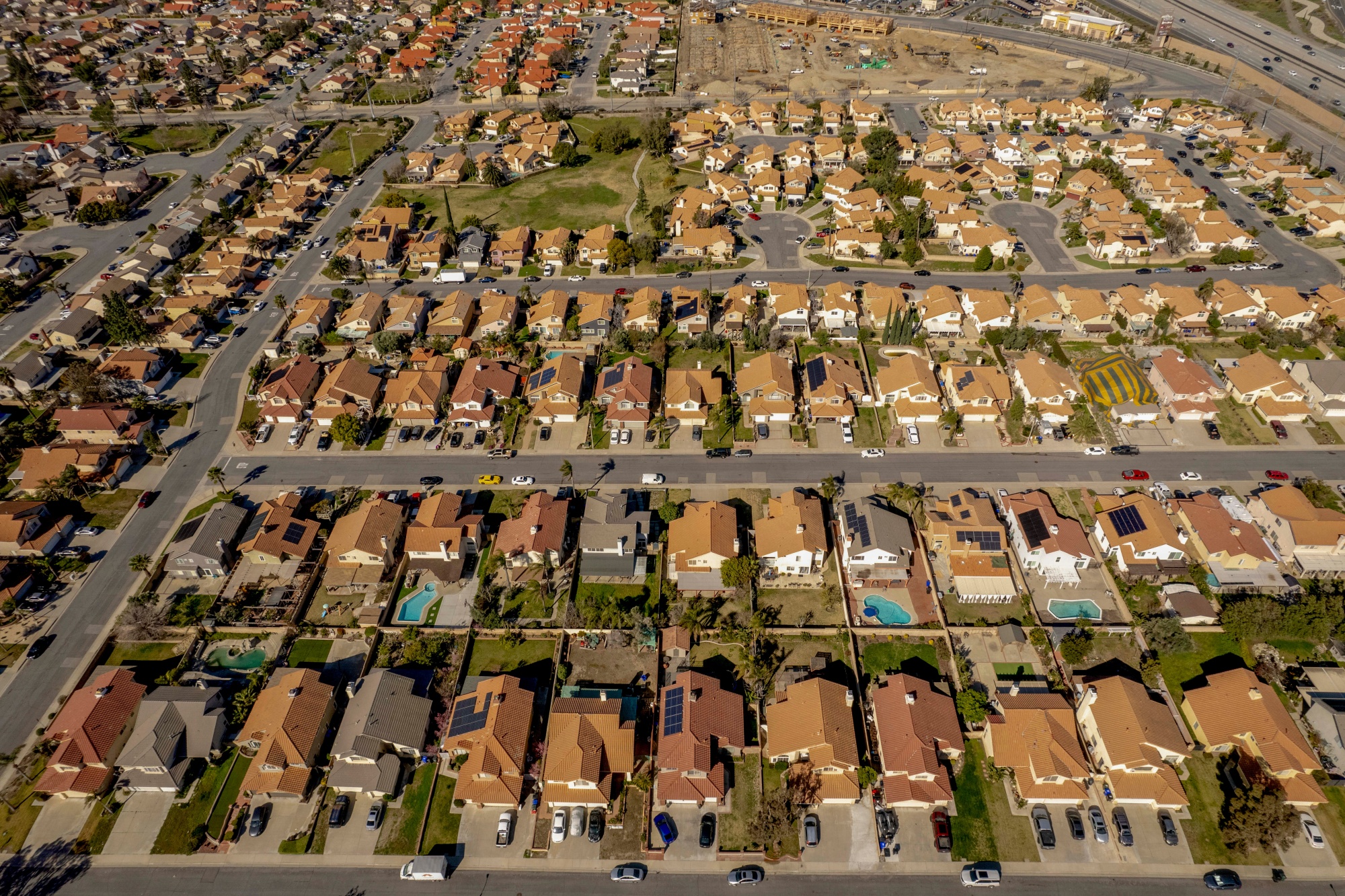 California Homebuying Slipped Further Out of Reach on Rising Interest Rates  - Bloomberg