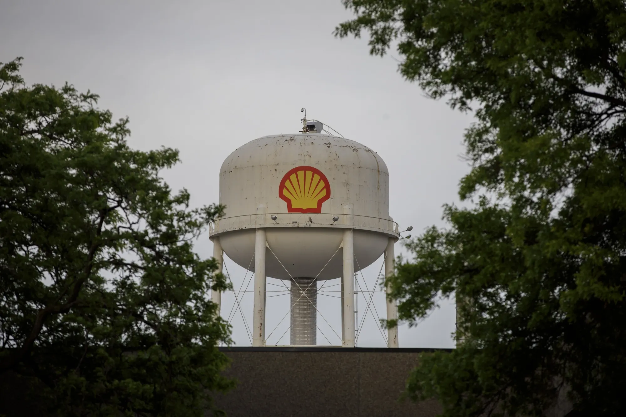 Enbridge Says Great Lakes Oil Pipeline Will Keep Running