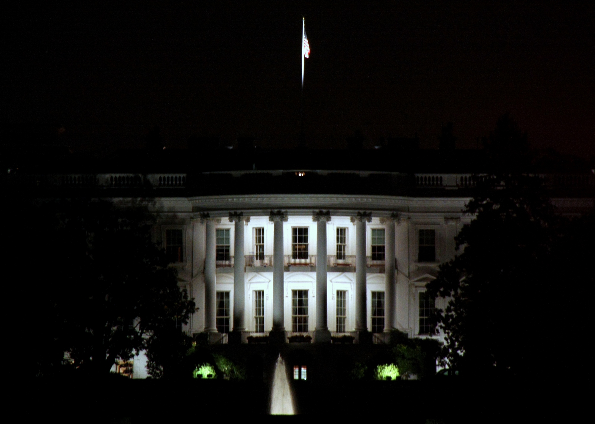 Republicans Are Fiddling While Their White House Burns - Bloomberg