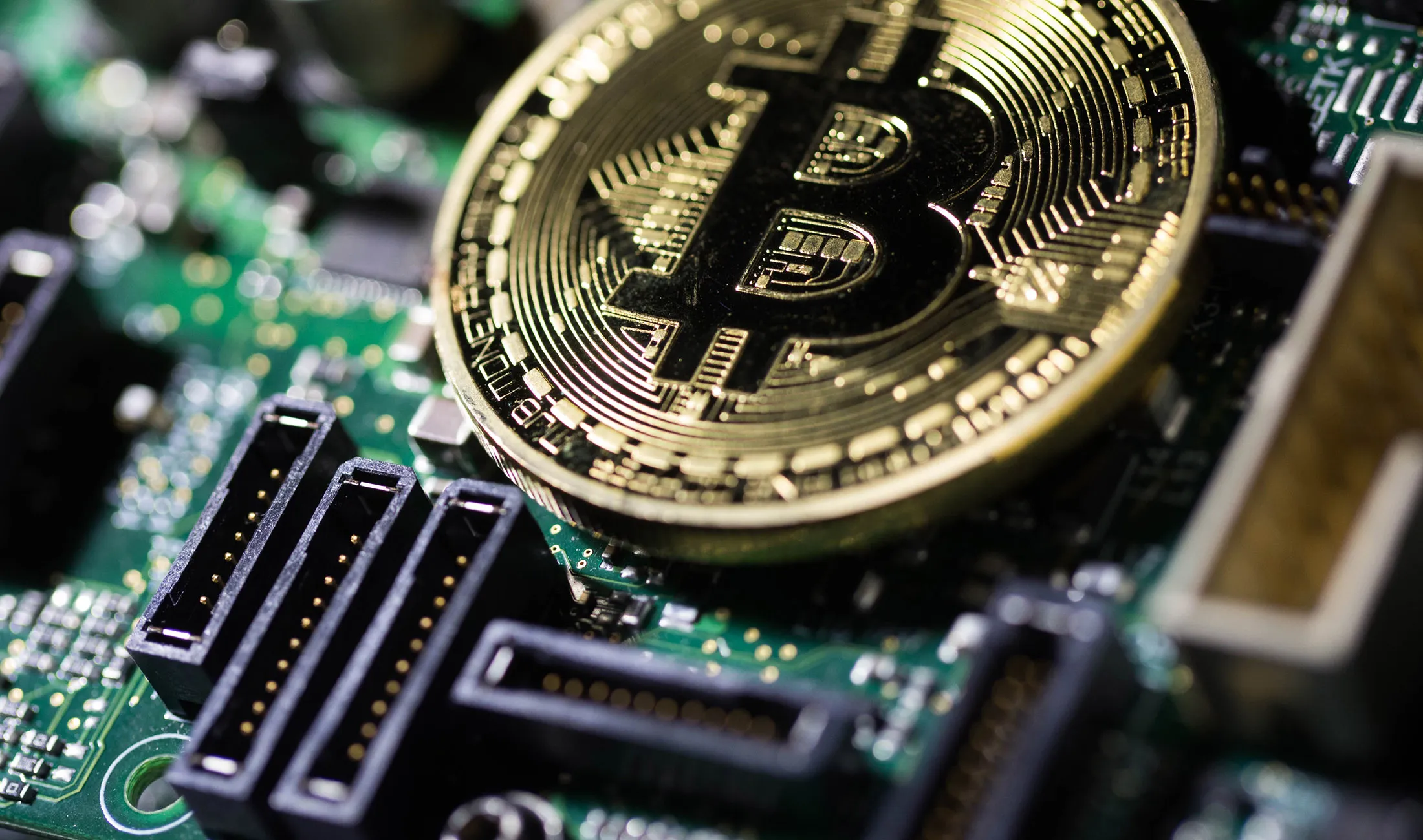 ビットコイン強気派に安心感、４月の36％上昇で - Bloomberg