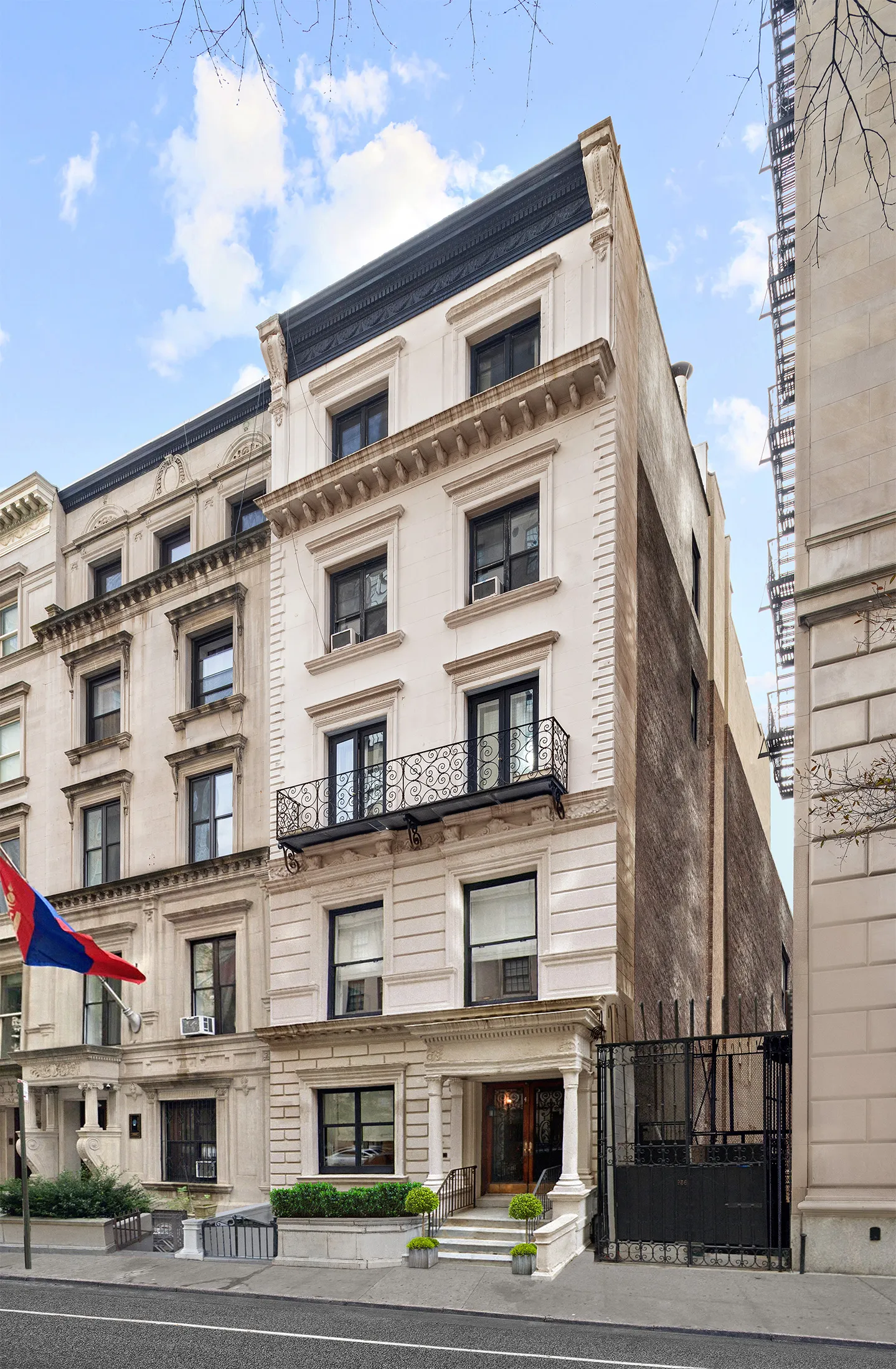 Vodka Mogul's Manhattan Townhouse Hits the Market at $25