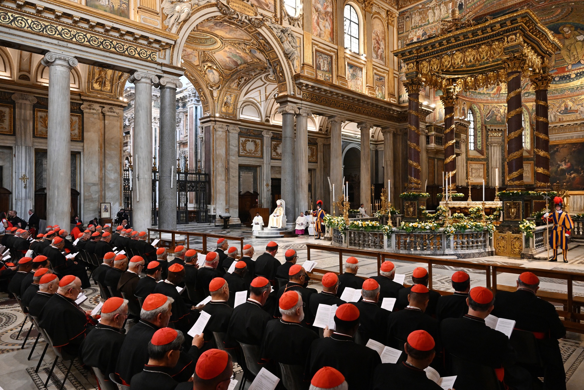 People Pay Tribute To The Late Pope Francis As Vatican Prepares For Conclave