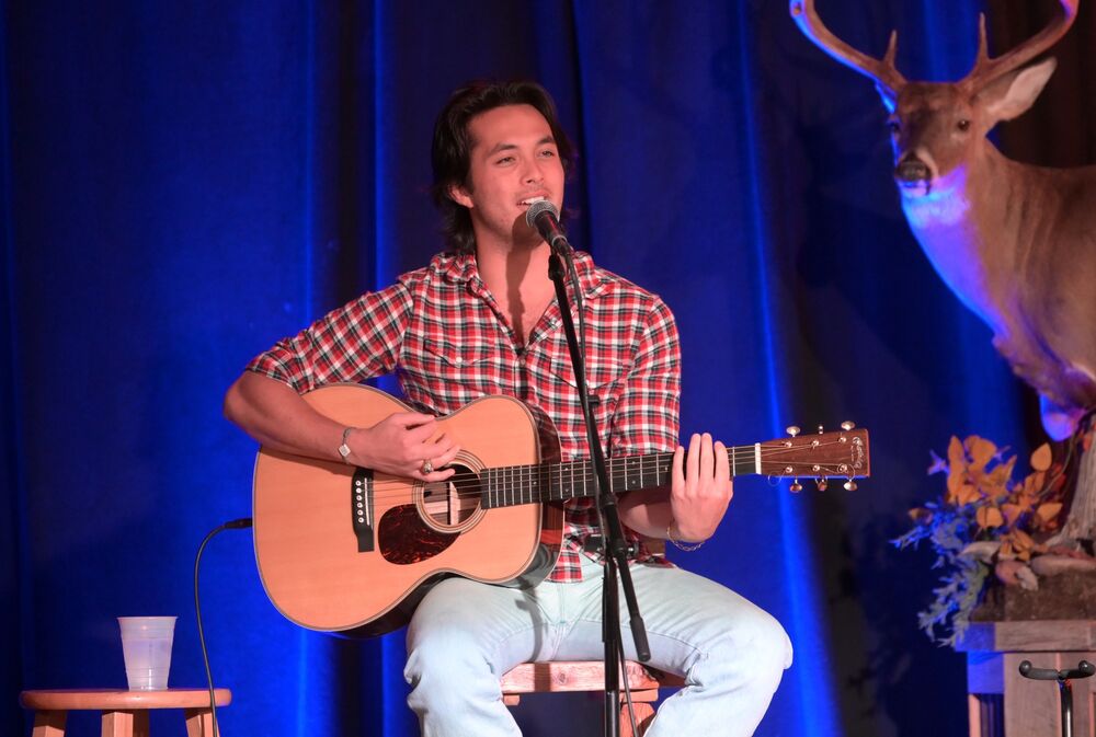 Laine Hardy Uses Album Release To Help Hurricane Recovery Bloomberg