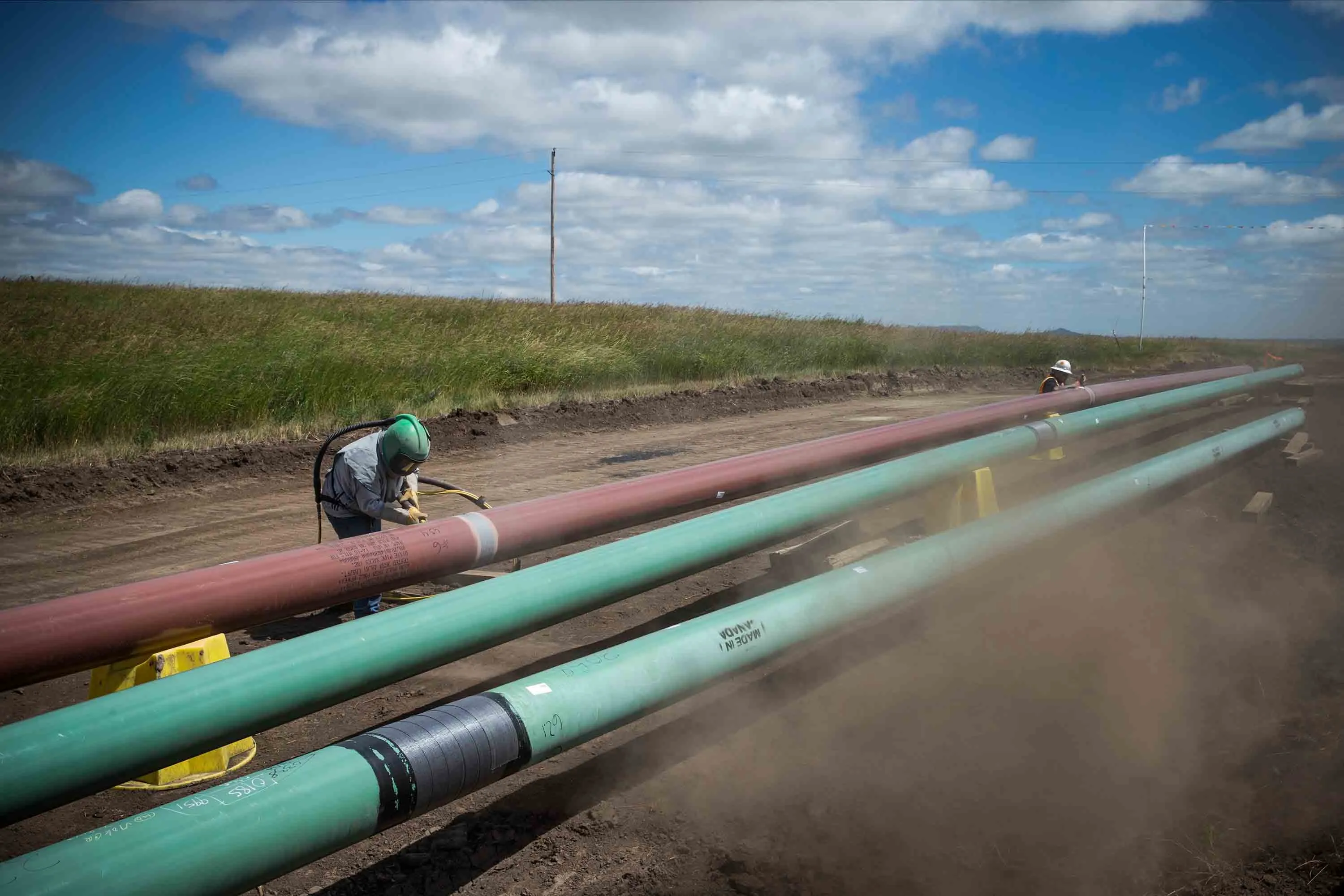 US Releases Environmental Study for Dakota Access Oil Pipeline - Bloomberg