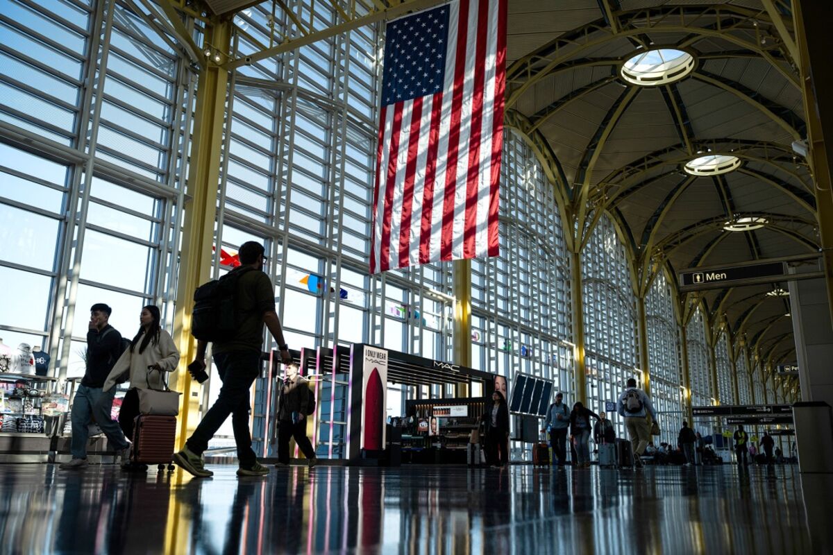 Federal Judge Blocks Trump H-1B Visa Fee Increase; Administration to Appeal