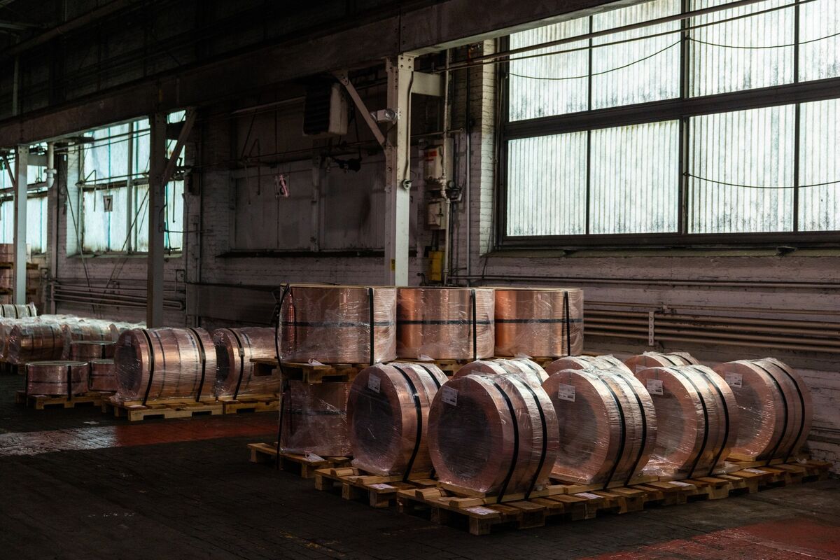 ⚫️ BLOOMBERG: Stabilità del rame sopra i 9.900 dollari a tonnellata tra rischi di fornitura e segnali di ripresa in Cina