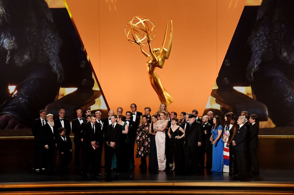 Game Of Thrones Ties Emmy Record With Drama Series Win Bloomberg