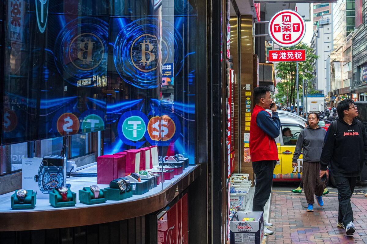 Crypto Reels From a $200 Billion Crash as Casino Crowd Moves On