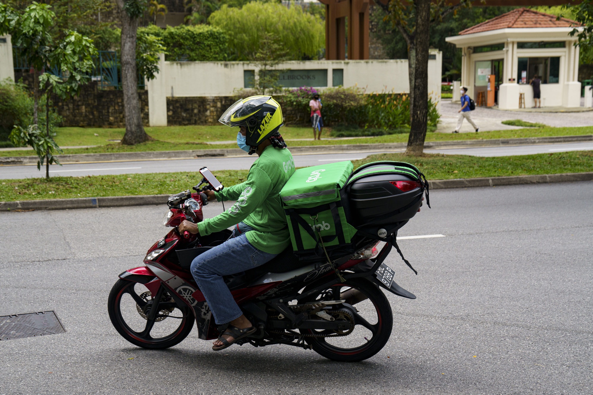 GrabFood Operation As Alibaba Is Said to Be in Talks to Invest $3 Billion in Grab Holdings