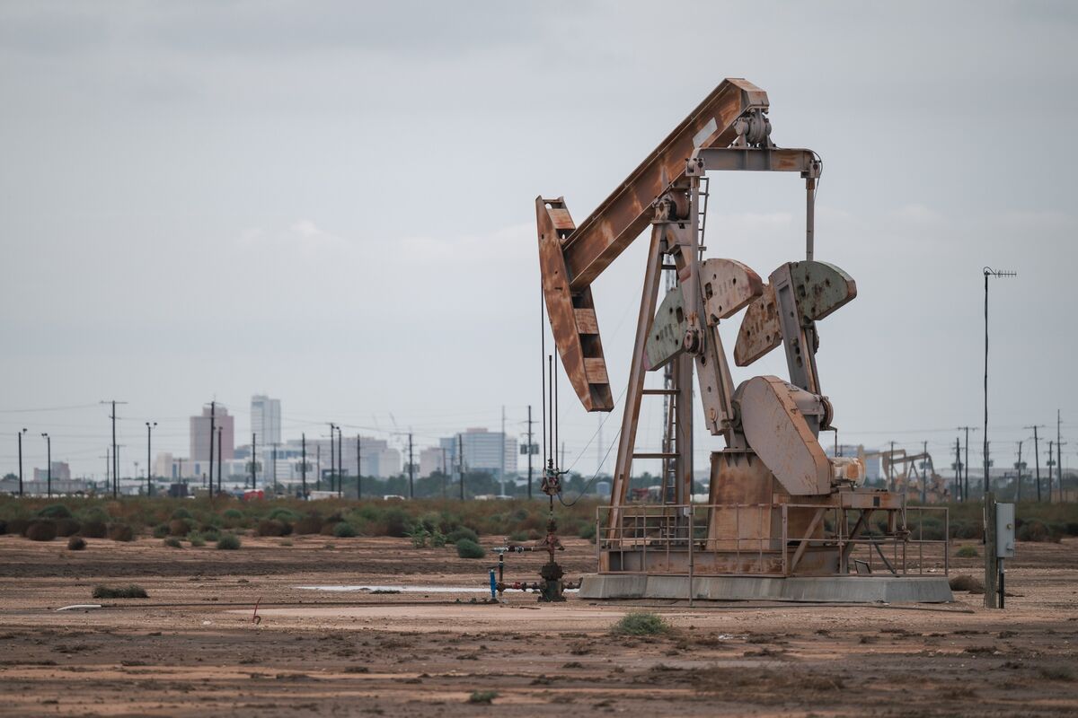bloomberg.com - Mia Gindis - Retail Traders Find a Back Door to 24/7 Oil Trading