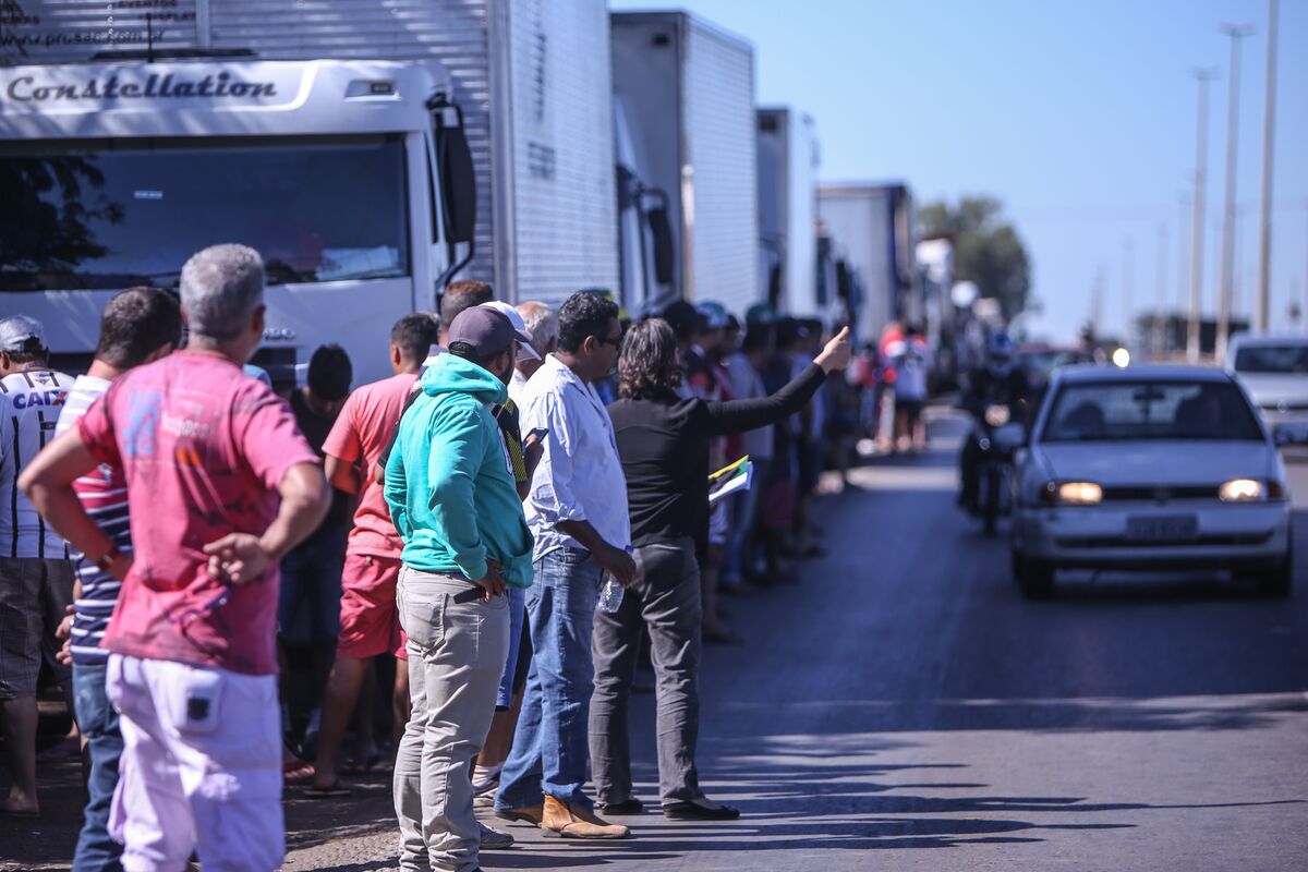 trucker strike march 1