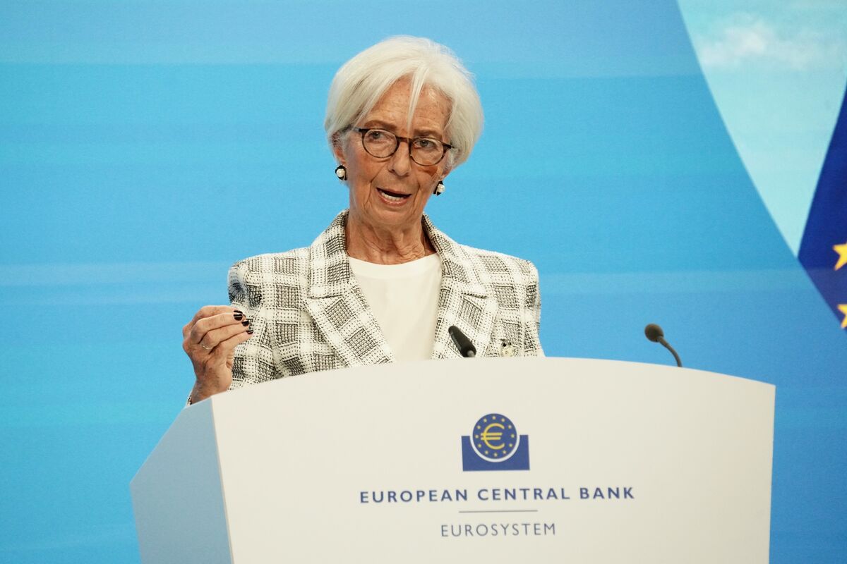 ECB’s Lagarde Steps Aside as European Economic Pressure Builds