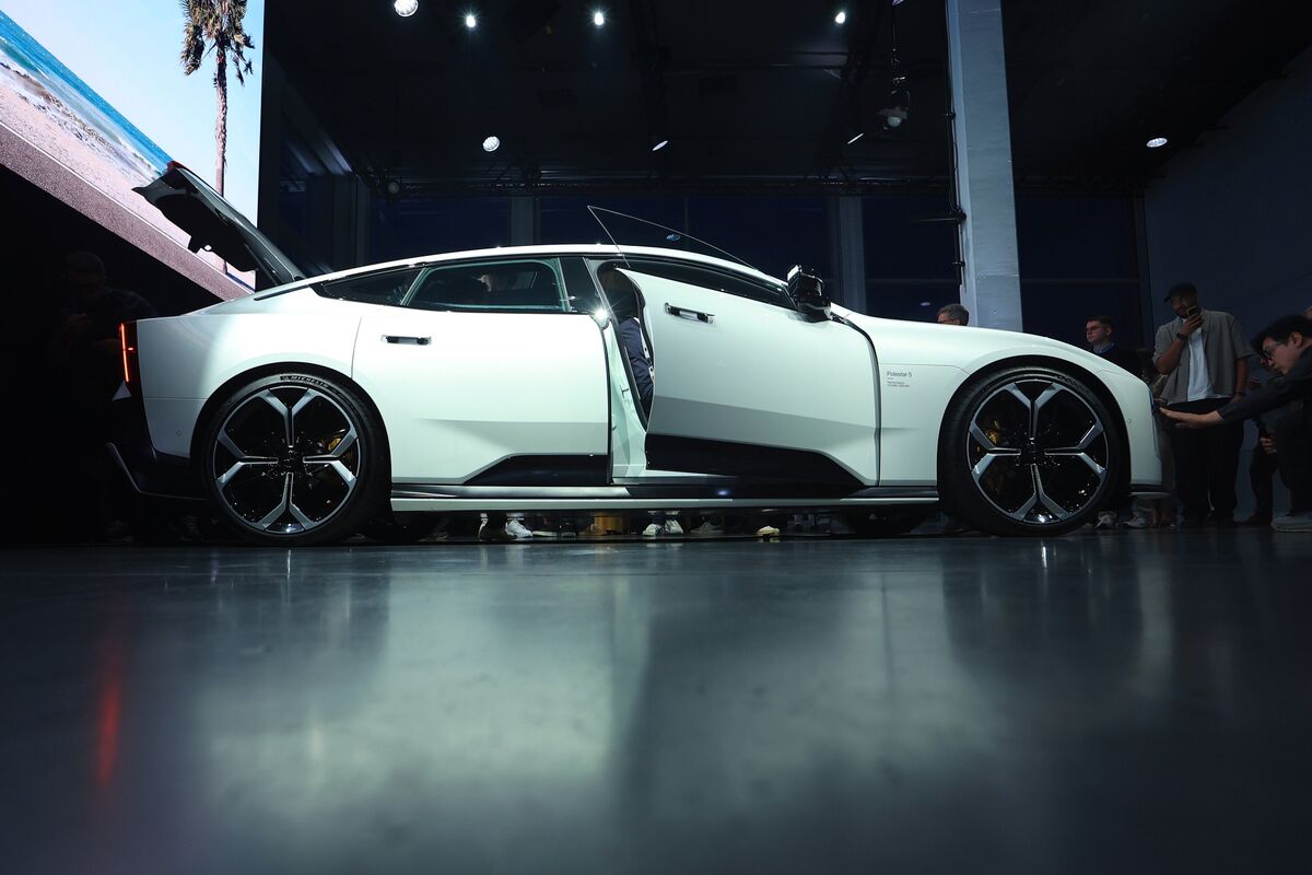 Polestar Sales Rise on Newer Models After Yet Another Bailout