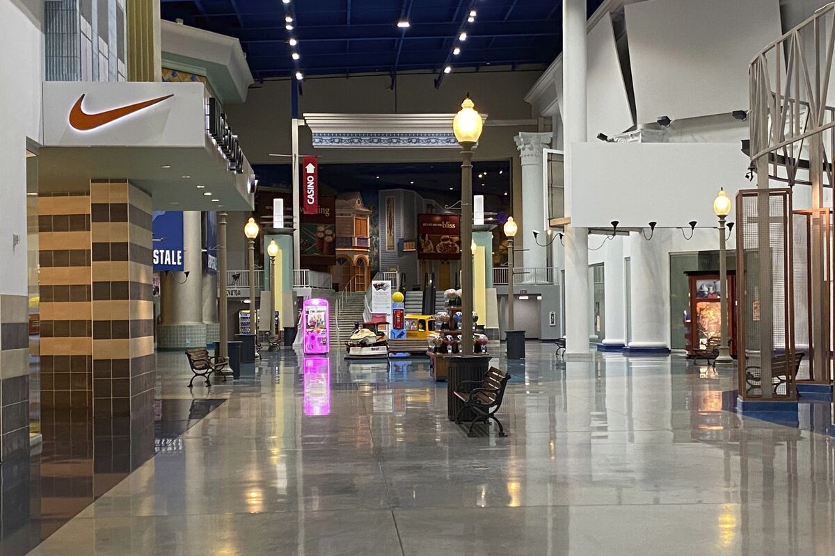 
                            400 Capital Sues Over Alleged Fee-Grabbing Tactic in CMBS Loan