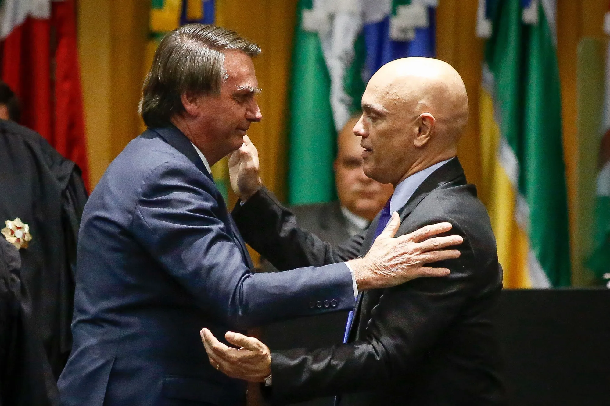 Jair Bolsonaro, left, and&nbsp;Alexandre de Moraes&nbsp;in Brasilia, on May 19.